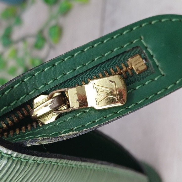 Louis Vuitton Saint Jacques Green Epi - Picture 12 of 15